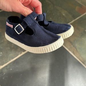 Navy Cienta T-Straps